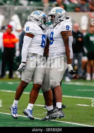 10. September 2022: Der Cornerback der Middle Tennessee Blue Raiders Deidrick Stanley II (6) und die Middle Tennessee Blue Raiders Defensive End Jordan Ferguson (9) feiern ein großes Spiel im Fußballspiel zwischen Colorado State und Middle Tennessee im Canvas Stadium in Fort Collins, CO. Die MTSU fuhr mit 34-0 Vorsprung auf der Straße und gewann 34:19. Derek Regensburger/CSM. (Bild: © Derek Regensburger/CSM via ZUMA Press Wire) Stockfoto