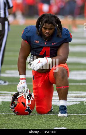 10. September 2022, Champaign, Illinois, USA: JER'ZHAN NEWTON (4). Die Cavaliers der University of Virginia (UVA) besuchen die University of Illinois Fighting Illini. Die Illini gewinnen das Spiel mit 24:3. (Kreditbild: © Alan Look/ZUMA Press Wire) Stockfoto
