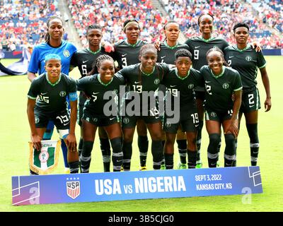 3. September 2022, Kansas City, KS, Vereinigte Staaten: KANSAS City, KS – 3. SEPTEMBER: Nigeria startete XI, bevor es am 3. September 2022 im Children's Mercy Park in Kansas City, Kansas ein Spiel zwischen Nigeria und USWNT gab. (Kreditbild: © Fernando Leon/ISIPhotos via ZUMA Press Wire) Stockfoto