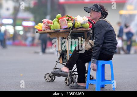 Gegenwart und Vergangenheit - das pulsierende Leben in Hanoi, der Hauptstadt Vietnams VN Stockfoto