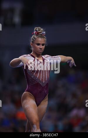 16. April 2022: Juniorin Ragan Smith an der University of Oklahoma während der NCAA Women's National Collegiate Gymnastics Championships in der Dickie's Arena in Fort Worth, Texas. Melissa J. Perenson/CSM(Kreditbild: © Melissa J. Perenson/CSM via ZUMA Press Wire) Stockfoto