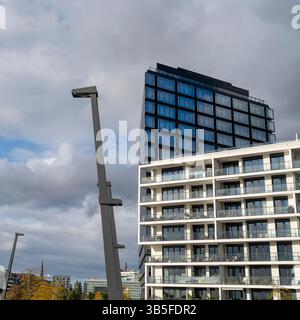 Modernes Wohngebäude am Versmannkai, Baakenhafen, Hafencity, Hamburg Stockfoto