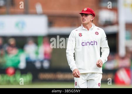 Leicester, Großbritannien. Mai 2025. #5, James Sales of Northamptonshire während des Spiels zwischen Leicestershire CCC und Northamptonshire CCC im Uptonsteel County Ground, Leicester, UK am 2. Mai 2025. Foto: Stuart Leggett/UK Sports Pics Ltd Nur redaktionelle Verwendung, Lizenz für kommerzielle Nutzung erforderlich. Keine Verwendung bei Wetten, Spielen oder Publikationen eines einzelnen Clubs/einer Liga/eines Spielers. Quelle: UK Sports Pics Ltd/Alamy Live News Stockfoto