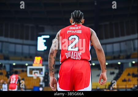 25. Februar 2022, Athen, Lombardei, Griechenland: TYLER DORSEY, #2 von Olympiacos Piräus im Spiel während der regulären Saison der Turkish Airlines EuroLeague am 24. Februar 2022 in Athen, Griechenland, zwischen Olympiacos Piräus und AX Armani Exchange Mailand im Peace and Friendship Stadium. (Bild: © Stefanos Kyriazis/ZUMA Press Wire) Stockfoto