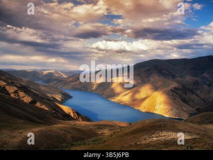 Hell's Canyon Reservoir mit Wolken. Hell's Canyon National Recreation Area. Oregon/Idaho Stockfoto