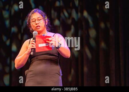 28. August 2022, Toronto, Ontario, Kanada: Sabrina Cruz nimmt an der Buffer Awards Gala Screening Teil. Das Pufferfestival ist das weltweit größte internationale Filmfestival für digitale Erstlingsfilme. Kuratieren und Feiern von Videopremieren von hochgelobten digitalen Entwicklern von heute. (Credit Image: © Shawn Goldberg/SOPA Images via ZUMA Press Wire) Stockfoto