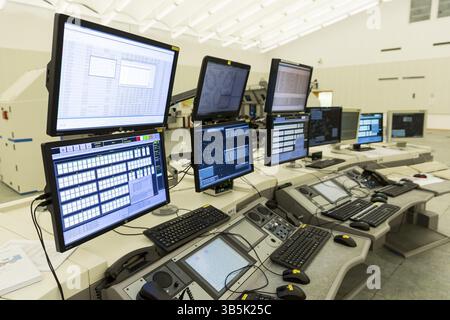 Sofia, Bulgarien - 12. September 2016: Kontrollzentrum der Flugverkehrsbehörde Bullgaria. Keine Personen. Computermonitore Stockfoto