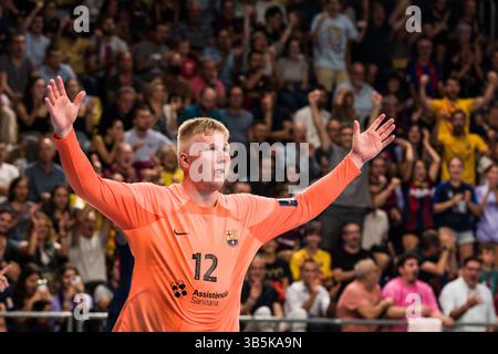 22. September 2022, Barcelona, Spanien: Emil Nielsen vom FC Barcelona Gesten während des EHF Champions League-Spiels zwischen dem FC Barcelona und Lomza Industria Kielce am 22. September 2022 in Barcelona. (Foto: © Javier Borrego/AFP7 via ZUMA Press Wire) Stockfoto