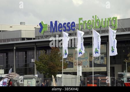 Messe Freiburg, hjier auf der Messe Caravan live Freiburg 2024 - die Messe für Camper, Wohnmobile und Naturliebhaber. Du wirst nicht nur ab sein Stockfoto