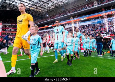 Eindhoven, Niederlande. April 2025. EINDHOVEN, NIEDERLANDE - 12. APRIL: Tim Receuver von Almere City FC vor dem niederländischen Eredivisie-Spiel zwischen PSV und Almere City FC im Philips Stadion am 12. April 2025 in Eindhoven, Niederlande. (Foto von Joris Verwijst/Orange Pictures) Credit: Orange Pics BV/Alamy Live News Stockfoto