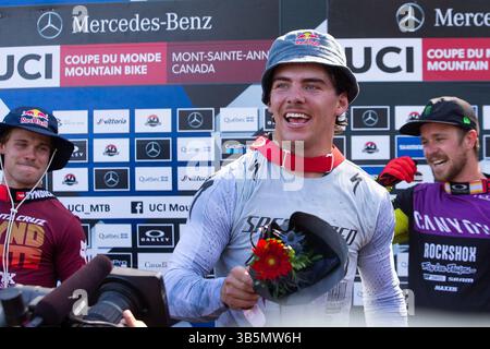 6. August 2022: Finn Iles aus Kanada (3) gewinnt das Finale der Weltmeisterschaft MenÃs Downhill beim Mercedes-Benz UCI Mountain Bike World Cup 2022 in Mont-Sainte-Anne in Beaupre, Quebec, Kanada. Daniel Lea/CSM (Kreditbild: © Daniel Lea/CSM via ZUMA Press Wire) Stockfoto