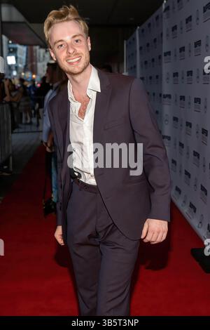 28. August 2022, Toronto, Ontario, Kanada: Mile Roy beim Buffer Festival 2022 Red Carpet. Das Pufferfestival ist das weltweit größte internationale Filmfestival für digitale Erstlingsfilme. Kuratieren und Feiern von Videopremieren von hochgelobten digitalen Entwicklern von heute. (Credit Image: © Shawn Goldberg/SOPA Images via ZUMA Press Wire) Stockfoto