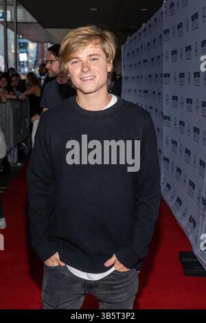 28. August 2022, Toronto, Ontario, Kanada: Luke Korns beim Buffer Festival 2022 Red Carpet. Das Pufferfestival ist das weltweit größte internationale Filmfestival für digitale Erstlingsfilme. Kuratieren und Feiern von Videopremieren von hochgelobten digitalen Entwicklern von heute. (Credit Image: © Shawn Goldberg/SOPA Images via ZUMA Press Wire) Stockfoto