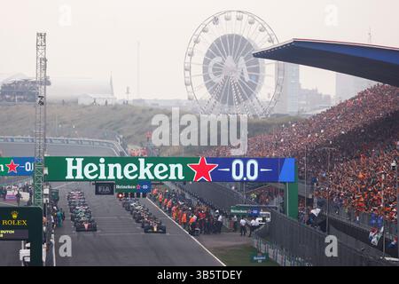 September 2022, Zandvoort, Niederlande: 4. September 2022, Zandvoort, Niederlande: das Formel-1-Rennen auf dem Circuit Zandvoort am 4. September 2022 in Zandvoort, Niederlande. (Bild: © Beata Zawrzel/ZUMA Press Wire) Stockfoto