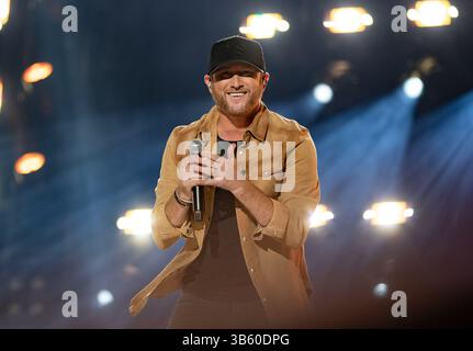10. Juni 2022, Nashville, TN, USA: TENNESSEE – 10. JUNI: Cole Swindell tritt am 2. Tag des CMA fest 2022 im Nissan Stadium am 10. Juni 2022 in Nashville, Tennessee auf. (Foto: Amiee Stubbs/imageSPACE) (Foto: © imageSPACE via ZUMA Press Wire) Stockfoto