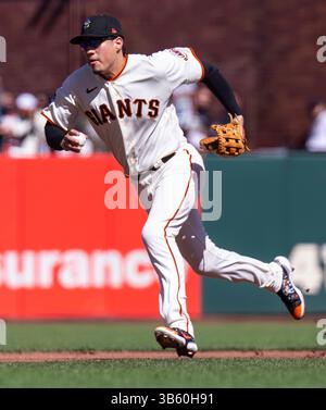 11. Juni 2022 San Francisco CA, USA San Francisco der zweite Baseman Wilmer Flores (41) spielt während des MLB-Spiels zwischen den Los Angeles Dodgers und den San Francisco Giants im Oracle Park San Francisco Calif Thurman James/CSM (Foto: © Thurman James/CSM via ZUMA Press Wire) Stockfoto