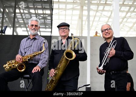 26. April 2025: Die TEXAS HORNS treten als Teil der Antone's 50th Anniversary Allstars beim 3rd Annual Austin Blues Festival am 26. April 2025 im Moody Amphitheater im Waterloo Park in Austin, Texas auf. (Kreditbild: © Tom Walko/ZUMA Press Wire) NUR REDAKTIONELLE VERWENDUNG! Nicht für kommerzielle ZWECKE! Stockfoto