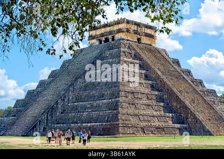 El Castillo (der Kukulkan Tempel) von Chichen Itza Maya Pyramiden in Yucatan, Mexiko Stockfoto