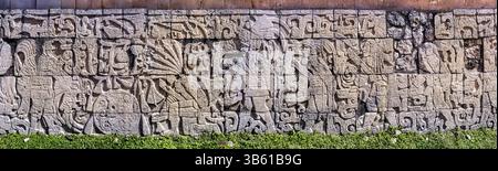 Tzompantli oder Skull Platform in Chichen Itza, Yucatan, Mexiko Stockfoto