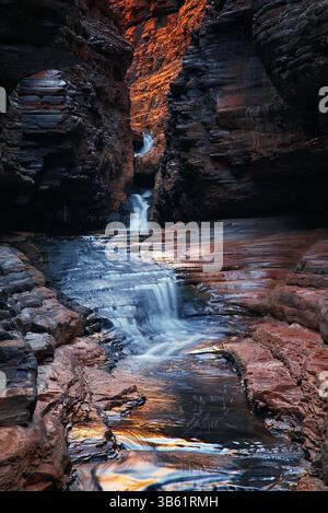 Wasserfall in der Hancock Gorge über Kermit's Pool. Stockfoto