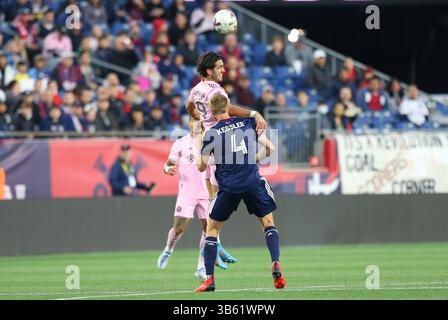 30. April 2022; Foxborough, MA, USA; Inter Miami Stürmer Leonardo Campana (9) leitet den Ball während eines MLS-Spiels zwischen Inter Miami FC und New England Revolution im Gillette Stadium. Anthony Nesmith/CSM(Kreditbild: Stockfoto