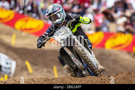 Juni 04 2022 Rancho Cordova, CA USA Eli Tomac wird beim Lucas Oil Pro Motocross Hangtown Classic 450 Moto 1 in Hangtown Rancho Cordova, CA Thurman James / CSM (Credit Image: © Thurman James/CSM via ZUMA Press Wire) in Turn 21. Stockfoto
