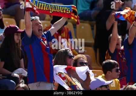 29. Mai 2022, ALCORCON, MADRID, SPANIEN: Fans des FC Barcelona sind beim Finale des spanischen Frauenpokals Copa de la Reina zu sehen, das am 29. Mai 2022 zwischen dem FC Barcelona und dem Sporting Club de Huelva ausgetragen wurde. (Kreditbild: © Oscar J. Barroso/AFP7 via ZUMA Press Wire) Stockfoto