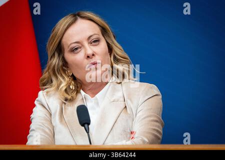 Die italienische Premierministerin Giorgia Meloni hält am 9. Januar 2024 die Pressekonferenz zum Jahresende in Rom, Italien, 2025 ab. Stockfoto
