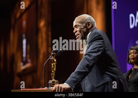 25. März 2022, Los Angeles, Kalifornien, USA: Mit dem Jean Hersholt Humanitarian Award ausgezeichnet Danny Glover bei den Governors Awards 2022 im Ray Dolby Ballroom in Ovation Hollywood. (Kreditbild: © AMPAS/ZUMA Press Wire Service/ZUMAPRESS.com) Stockfoto