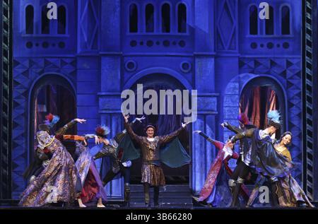 Sofia, Bulgarien - 24. November 2016: Künstler des Moskauer Balletts spielen Romeo und Julia Spektakel im bulgarischen Nationalen Kulturpalast Stockfoto