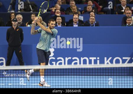 Sofia, Bulgarien - 10. Februar 2017: Viktor Troicki aus Serbien (im Bild) spielt gegen Grigor Dimitrov aus Bulgarien während eines Spiels von Sofia offen Stockfoto