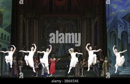 Sofia, Bulgarien - 24. November 2016: Künstler des Moskauer Balletts spielen Romeo und Julia Spektakel im bulgarischen Nationalen Kulturpalast Stockfoto
