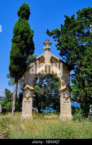 Frankreich, Alpes-Maritimes (06), Cannes, Lérins-Inseln, Saint-Honorat Island, Überreste einer alten Kapelle Stockfoto