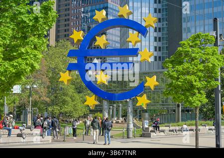 Euro Logo, Eurotower, EZB, Kaiserstraße, Frankfurt am Main, Hessen, Deutschland Stockfoto
