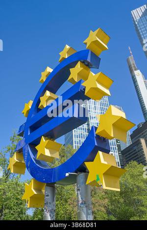 Euro-Logo, Eurotower, EZB, Kaiserstraße, Frankfurt am Main, Hessen, Deutschland *** Euro Logo, Eurotower, EZB, Kaiserstrasse, Frankfurt am Main, Hessen, Deutschland Stockfoto