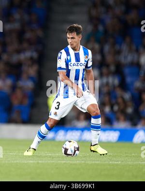 21. August 2022, San SEBASTIAN, GUIPUZCOA, SPANIEN: Martin Zubimendi von Real Sociedad in Aktion während des Spiels La Liga Santander zwischen Real Sociedad und FC Barcelona in der reale Arena am 21. August 2022 in San Sebastian, Spanien. (Kreditbild: © Ricardo Larreina/AFP7 via ZUMA Press Wire) Stockfoto