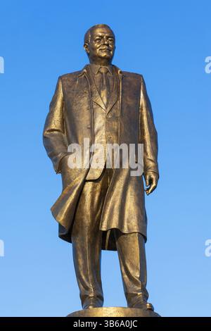 Statue des ersten usbekischen Präsidenten Islam Karimow (1938–2016) in Samarkand, Usbekistan Stockfoto