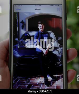 19. Juli 2022: Ein undatiertes Foto von Barrett Riley, Fahrer der Tesla, die am 8. Mai 2018 in Fort Lauderdale, Florida, abstürzte. Mehr als vier Jahre später stellte eine Jury fest, dass der Fahrer 90 % der Schuld für den Unfall trug und sein Vater 9 % dafür verantwortlich war, dass er das Auto fahren ließ. (Foto: © Carline Jean/South Florida Sun Sentinel via ZUMA Press Wire) Stockfoto