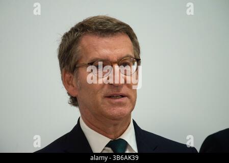 23. Juli 2022, Sevilla, Andalusien, Spanien: ALBERTO NUNEZ FEIJOO, Präsident der konservativen Partido Popular, während der Einweihung von Juanma Moreno (PP) als Präsident der Junta de Andalucia im San Telmo Palace in Sevilla (Kreditbild: © Angel Garcia/ZUMA Press Wire) Stockfoto