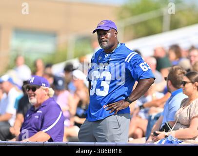 10. September 2022: Duke Blue Devils Fan unterstützt das Team beim NCAA-Football-Spiel zwischen Northwestern und Duke im Ryan Field in Evanston, Illinois. Dean Reid/CSM. (Bild: © Dean Reid/CSM via ZUMA Press Wire) Stockfoto