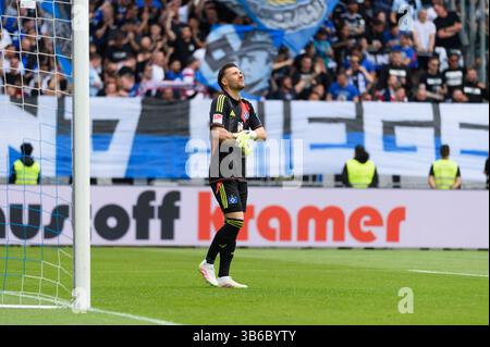 Torhüter Daniel Heuer Fernandes (1 Hamburger SV) während des 2. Bundesliga-Spiel zwischen SV Darmstadt 98 und Hamburger SV im Stadion am Böllenfalltor, Darmstadt. (Sven Beyrich/SPP) Credit: SPP Sport Press Photo. /Alamy Live News Stockfoto