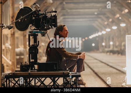 ERSCHEINUNGSDATUM: 6. Juni 2025. TITEL: Das phönizische Schema. STUDIO: Focus-Funktionen. DIREKTOR: Wes Anderson. HANDLUNG: Die Geschichte einer Familie und eines Familienunternehmens. Regisseur WES ANDERSON am Set. (Credit Image: © Focus Features/Entertainment Pictures/ZUMAPRESS.com) NUR REDAKTIONELLE VERWENDUNG! Nicht für kommerzielle ZWECKE! Stockfoto