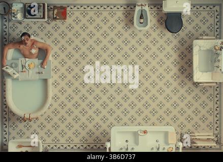 ERSCHEINUNGSDATUM: 6. Juni 2025. TITEL: Das phönizische Schema. STUDIO: Paramount Pictures. DIREKTOR: Wes Anderson. HANDLUNG: Die Geschichte einer Familie und eines Familienunternehmens. DIE HAUPTROLLE: BENICIO DEL TORO als Zsa-Zsa Korda. (Credit Image: © Focus Features/Entertainment Pictures/ZUMAPRESS.com) NUR REDAKTIONELLE VERWENDUNG! Nicht für kommerzielle ZWECKE! Stockfoto