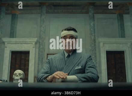ERSCHEINUNGSDATUM: 6. Juni 2025. TITEL: Das phönizische Schema. STUDIO: Paramount Pictures. DIREKTOR: Wes Anderson. HANDLUNG: Die Geschichte einer Familie und eines Familienunternehmens. DIE HAUPTROLLE: BENICIO DEL TORO als Zsa-Zsa Korda. (Credit Image: © Focus Features/Entertainment Pictures/ZUMAPRESS.com) NUR REDAKTIONELLE VERWENDUNG! Nicht für kommerzielle ZWECKE! Stockfoto