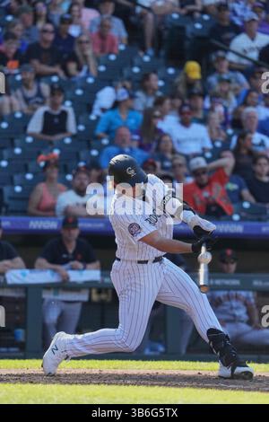 17. September 2023: Colorado Right Fielder Hunter Goodman (15) bekommt einen Hit während des Spiels mit den San Francisco Giants und den Colorado Rockies im Coors Field in Denver Co. David Seelig/Cal Sport Medi (Bild: © David Seelig / Cal Sport Media/CSM via ZUMA Press Wire) Stockfoto