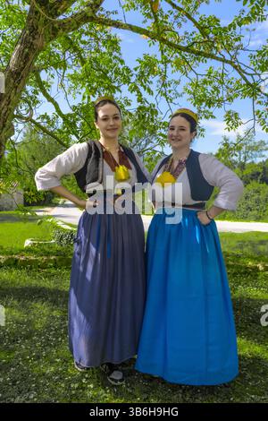 Zwei kroatische Frauen in typischer Kleidung in Dubrovnik, Kroatien Stockfoto