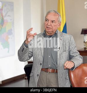 31. Januar 2024: Bogota nov. 10 de 2023. Ricardo Bonilla ministro de Hacienda de Colombia en entrevista para El Tiempo..Foto: Milton Diaz / El Tiempo FotÃ³grafo: CEET DÃ: MILTON CrÃ AZ (Bild: © El Tiempo/GDA Via ZUMA Press Wire) Stockfoto