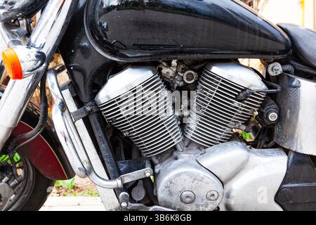 Motorradmotor an einem Motorrad montiert. Stockfoto