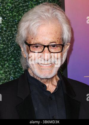 Los Angeles, Usa. Mai 2025. LOS ANGELES, KALIFORNIEN, USA – 03. MAI: Der US-amerikanische Schauspieler und Tänzer George Chakiris kommt am 3. MAI 2025 in Los Angeles, Kalifornien, USA an der USC Glorya Kaufman School of Dance an der University of Southern California an der USC Glorya Kaufman School of Dance. (Foto: Xavier Collin/Image Press Agency) Credit: Image Press Agency/Alamy Live News Stockfoto