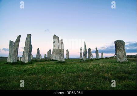 Weitwinkelaufnahme der Steinkreise von Avebury Henge Stockfoto